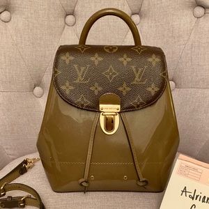 SOLD! Louis Vuitton Hot Springs Backpack!🖤.